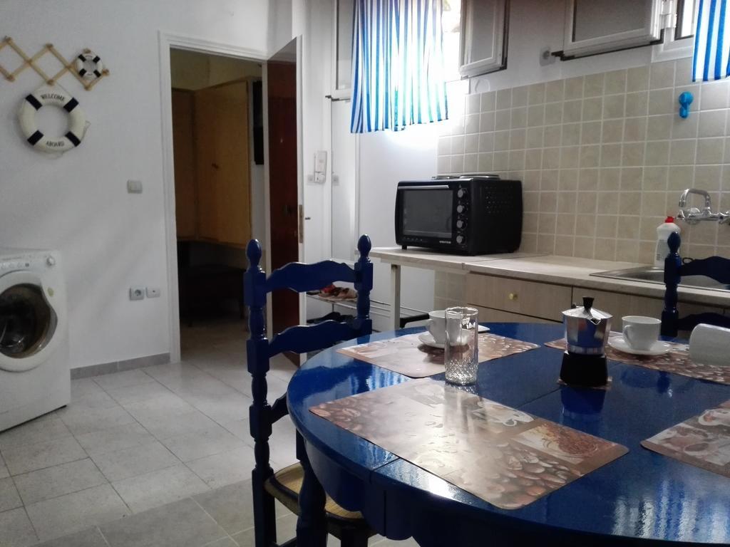 Cosy Apartment Pinotsi เอเธนส์ ภายนอก รูปภาพ